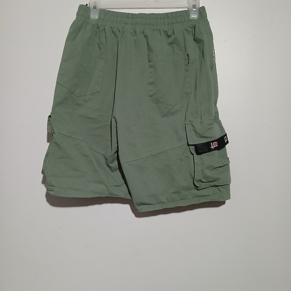 Men's Green Cargo Shorts. Buying 2 Pair NWOT. Size 30X8 - Picture 15 of 16